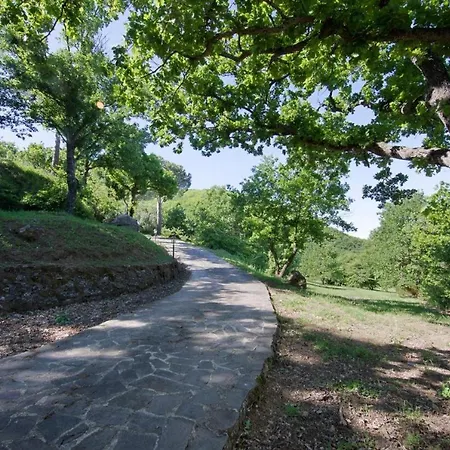 Eclissi Willa Bagnaia (Viterbo)